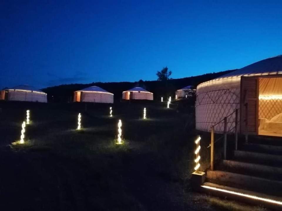 Jurta Hotel Balatongyoeroek Zewnętrze zdjęcie