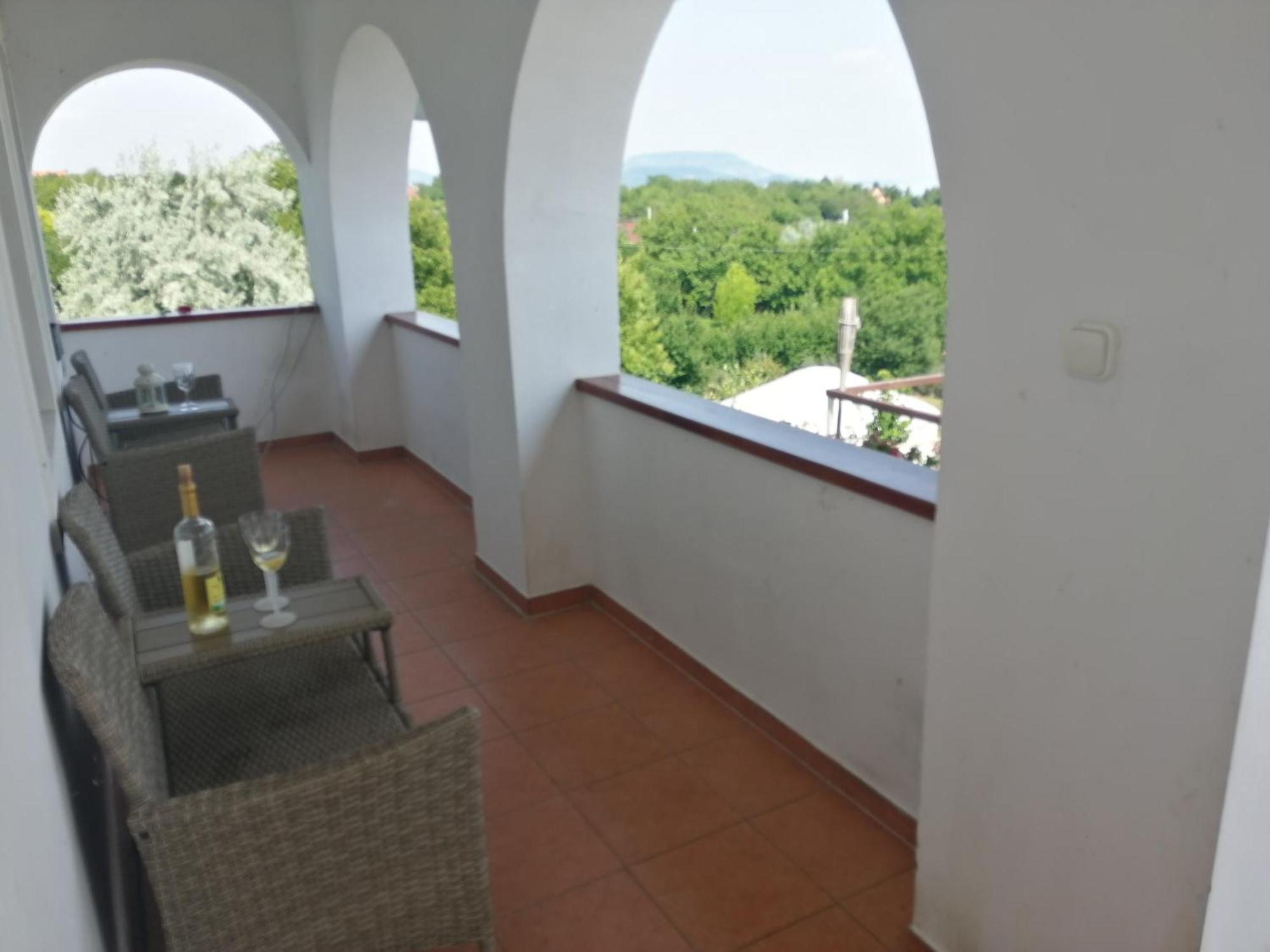 Jurta Hotel Balatongyoeroek Zewnętrze zdjęcie