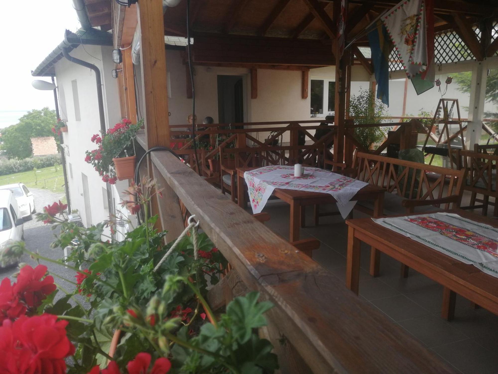 Jurta Hotel Balatongyoeroek Zewnętrze zdjęcie