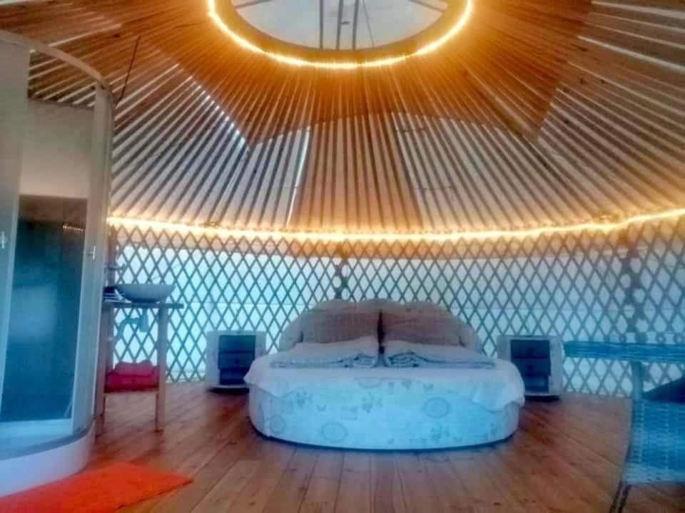 Jurta Hotel Balatongyoeroek Zewnętrze zdjęcie