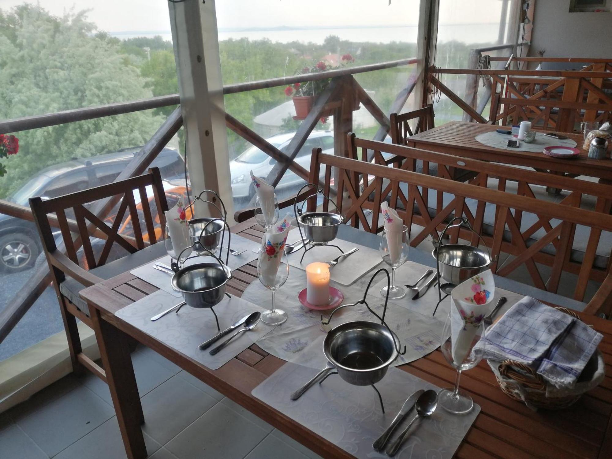 Jurta Hotel Balatongyoeroek Zewnętrze zdjęcie